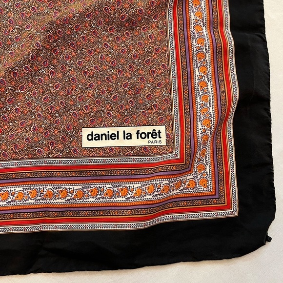 DANIEL LA FORET Vintage 100% Scarf, Size 32” x 32” - Picture 2 of 4